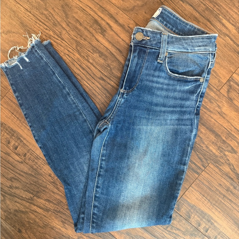 PAIGE Verdugo ankle distressed skinny jeans size 26 with frayed bottom hems